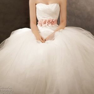 Vera Wang Wedding Dress